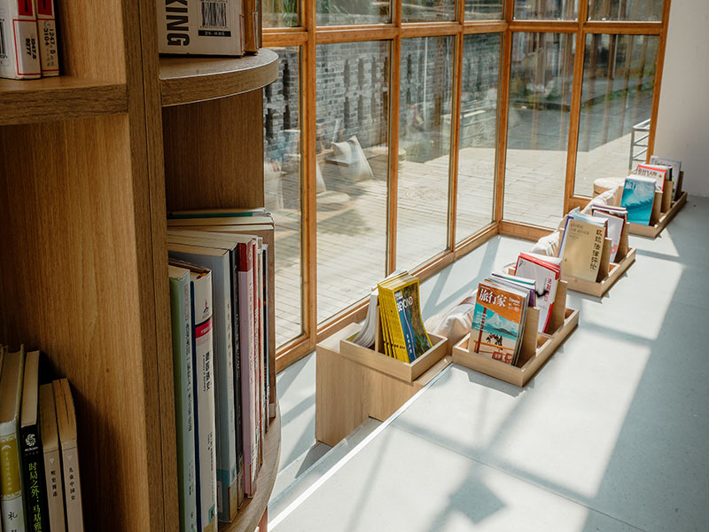 Xilai TownLittle Orange Lamp 24-Hour Public Welfare Book House